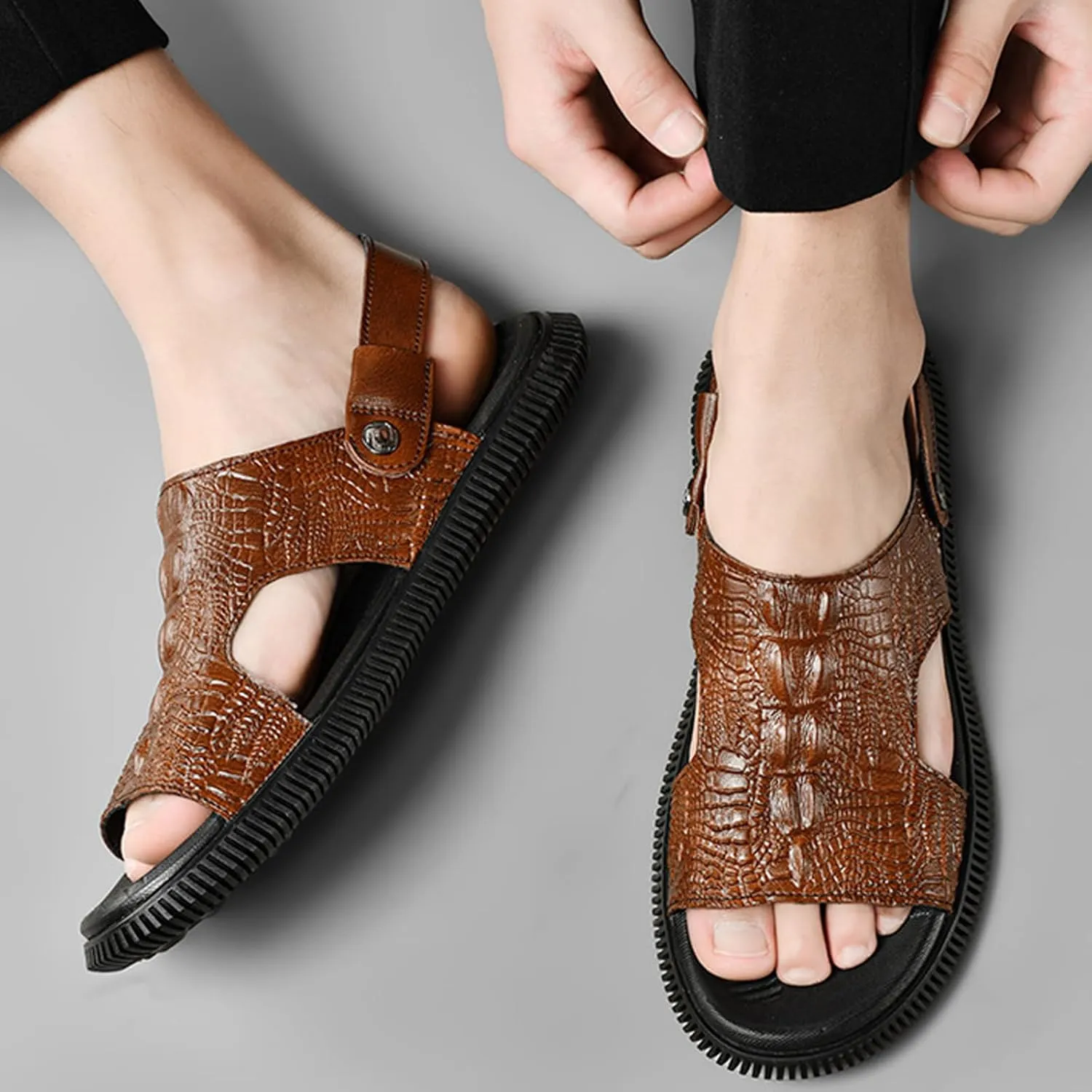 Men's Genuine Leather Fashion Sandals Classic Printing Open Toe Slingback Straps Slip-On Beach Flat Sandals Non-Slip Soft Comfortable Slide Sandals