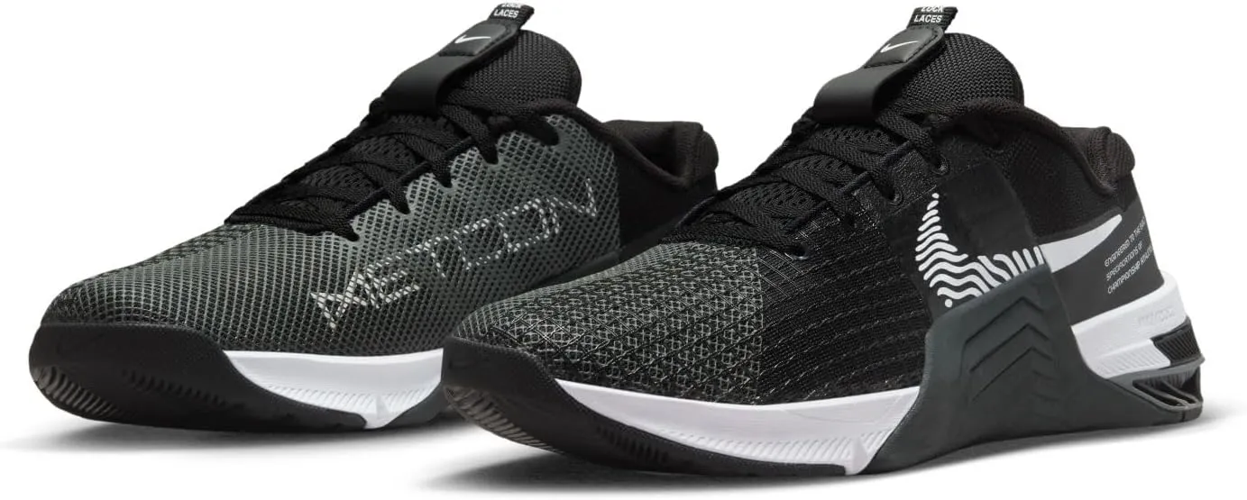 NIKE Men's Flat Sneaker, 0