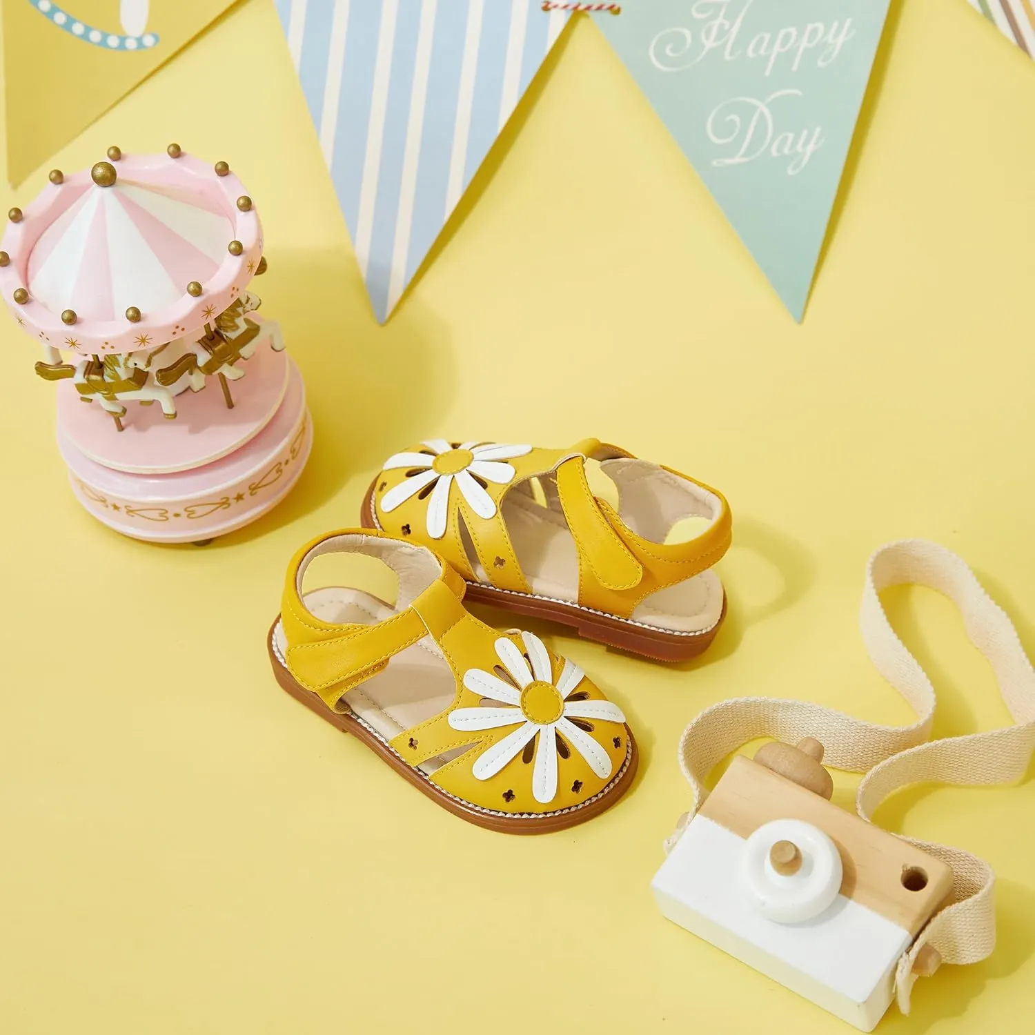 Otter MOMO Girls Open Toe Princess Flat Sandals with Comfort Sole Summer Sandals