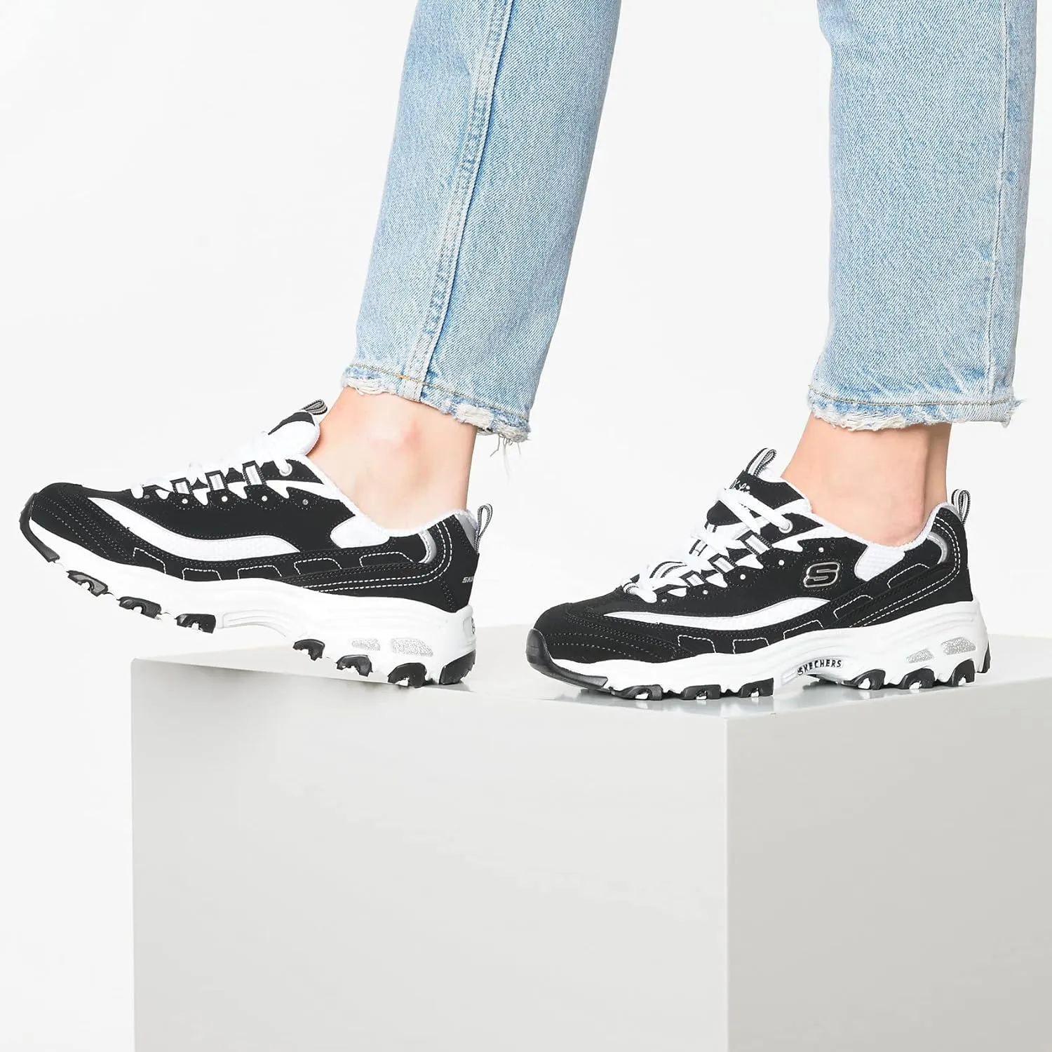 Skechers Women's D'Lites-Me Time Sneaker, 3/8 UK