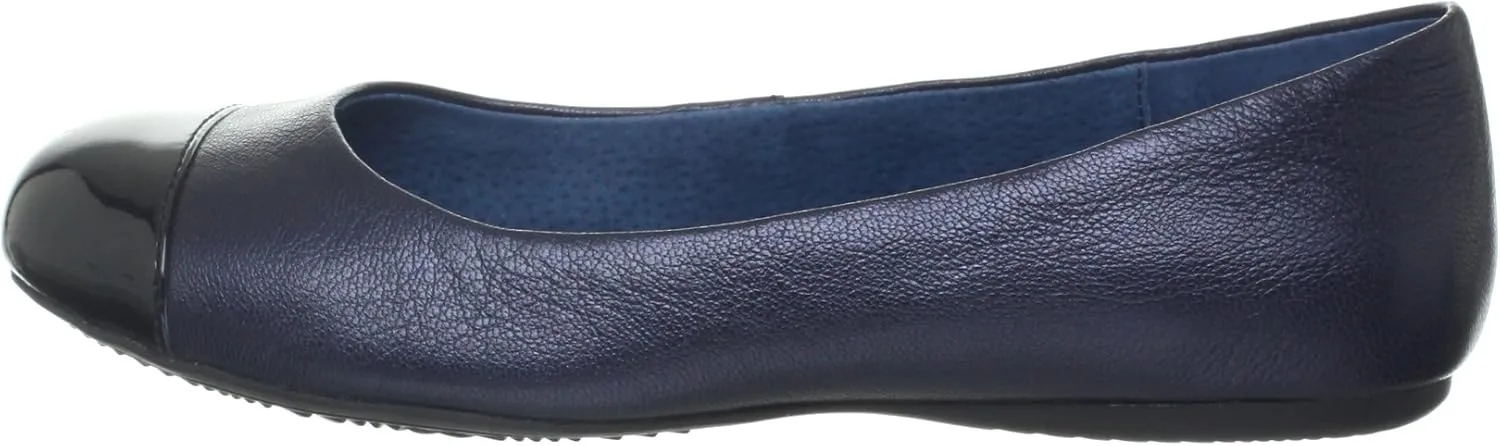 SoftWalk Womens Napa Ballet Flat