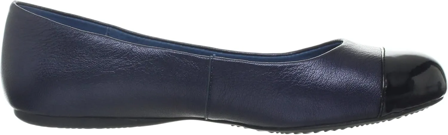 SoftWalk Womens Napa Ballet Flat